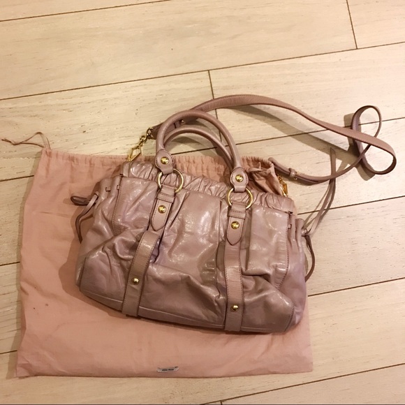 miu miu leather shoulder bag